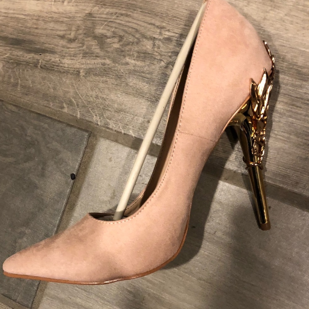 New never worn pink w gold heel accent